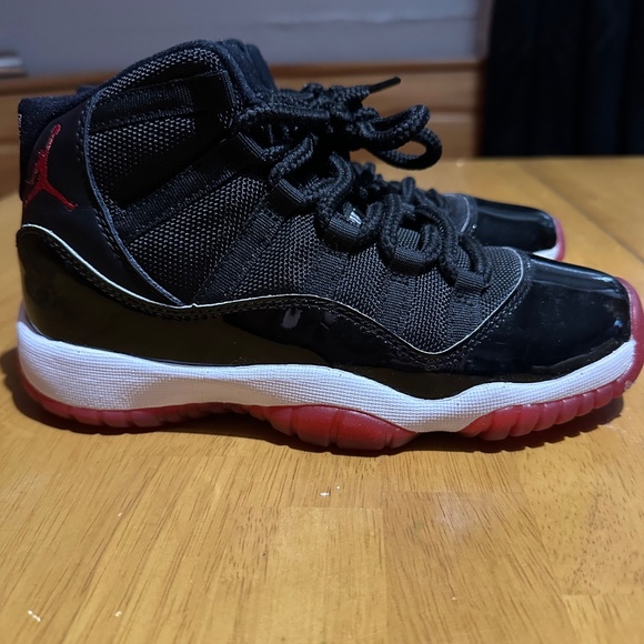 Pre-owned, Nike Air Jordan 11 Retro GS 'Bred', youth size 4, 378038-061 - Picture 4 of 5